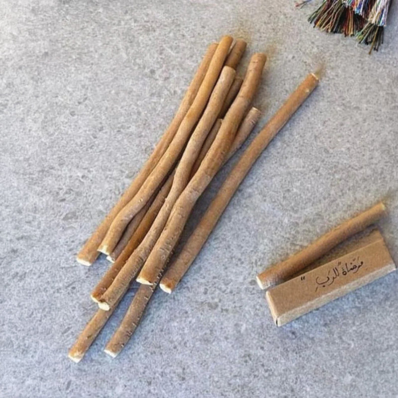 مسواك طازج من المدينة المنورة